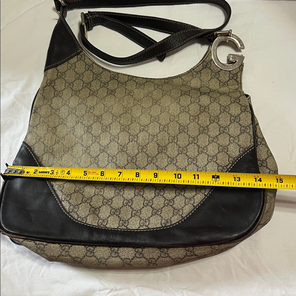OVER-LOVED GUCCI SHOULDER BAG - PROJECT OR RESTORATION BAG - Picture 3 of 17